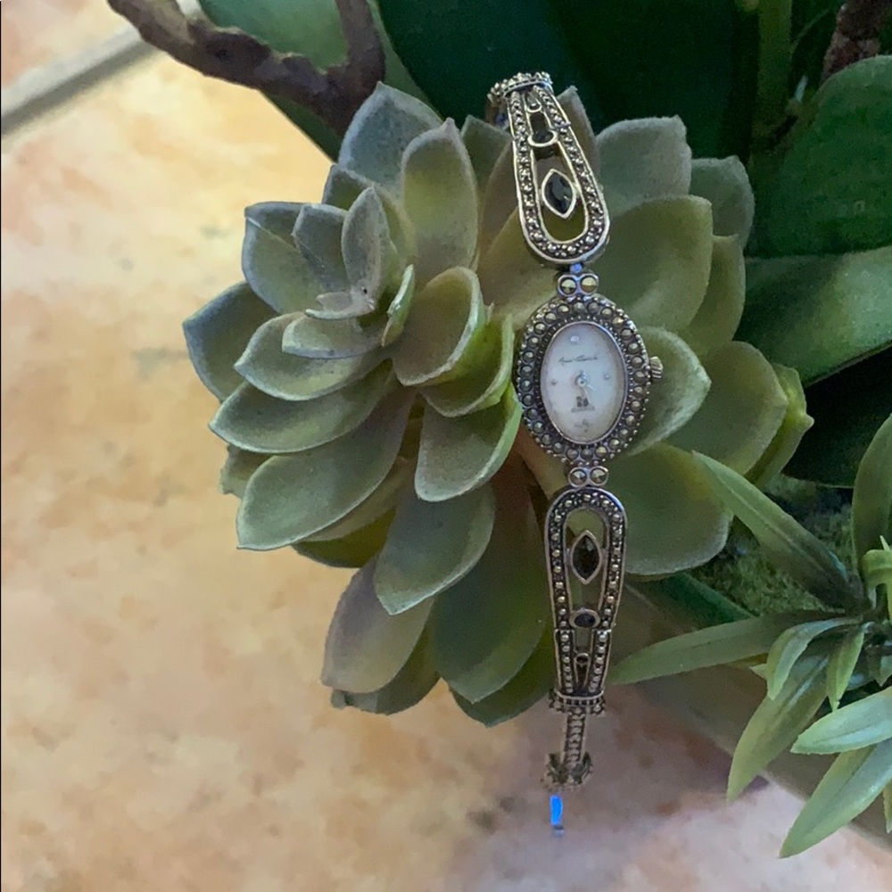 Vintage fashion watch